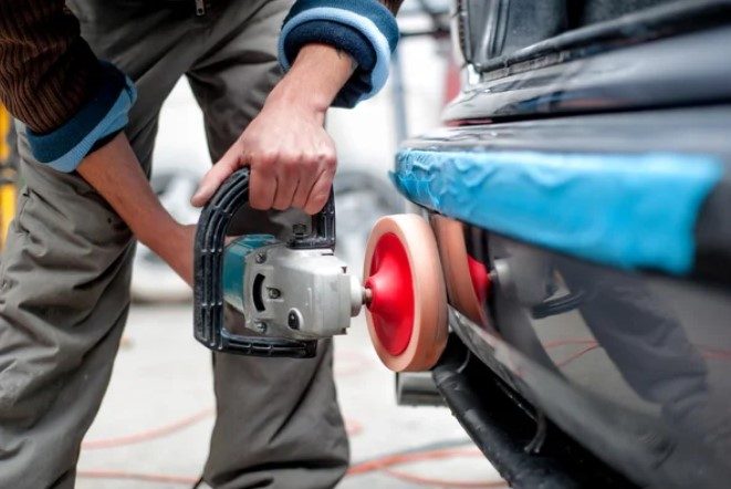 como reparar roces en el coche