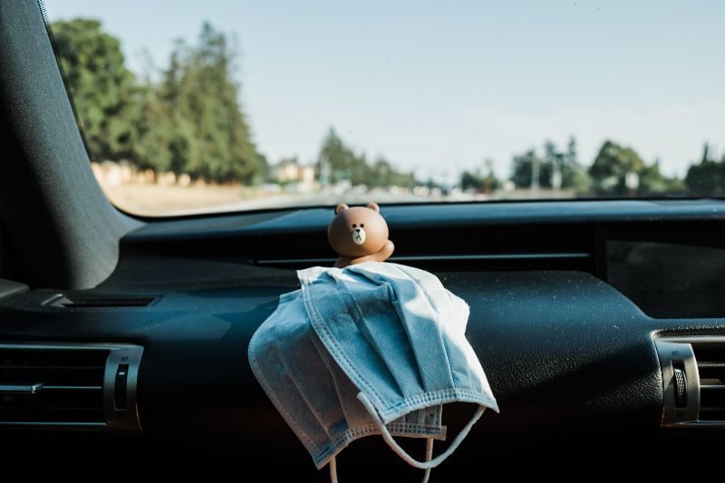 ¿Tengo que usar la mascarilla en el coche?